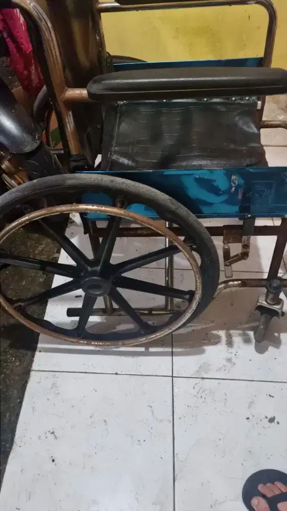 kursi roda sella layak pakai