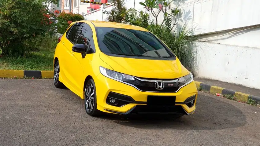 [ LOW KM ] Honda Jazz RS GK5 1.5 CVT AT Facelift 2019/2020