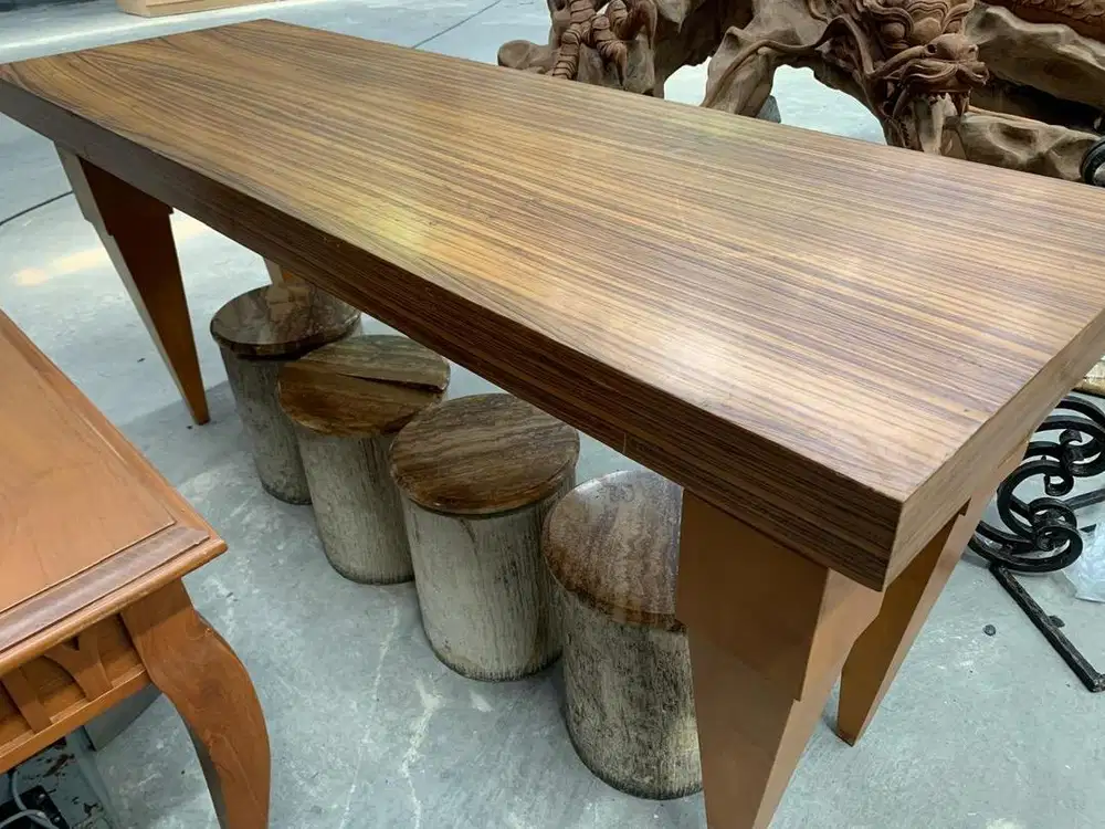 Meja Kayu Credenza