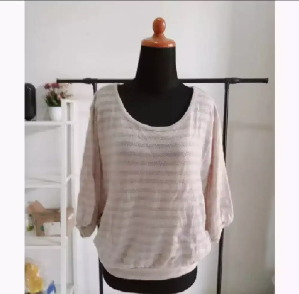 Atasan Batwing berglitter mewah