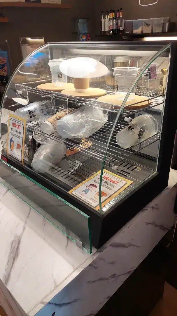 Fomac Warming Showcase Roti, Kue, Ayam