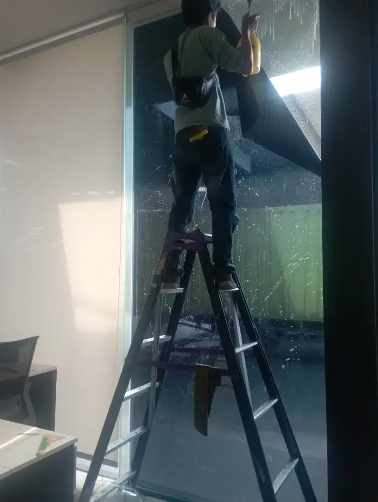 Kaca film gedung & sticker sandblast