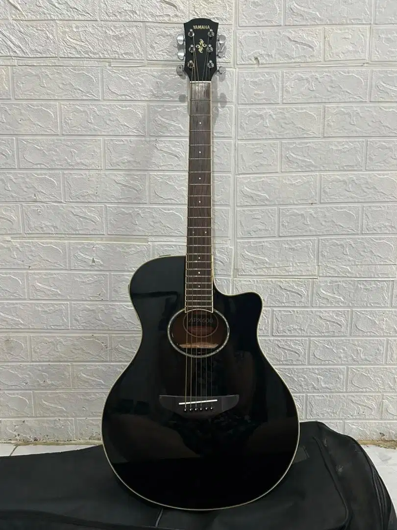 GITAR YAMAHA APX600 ORIGINAL SECOND