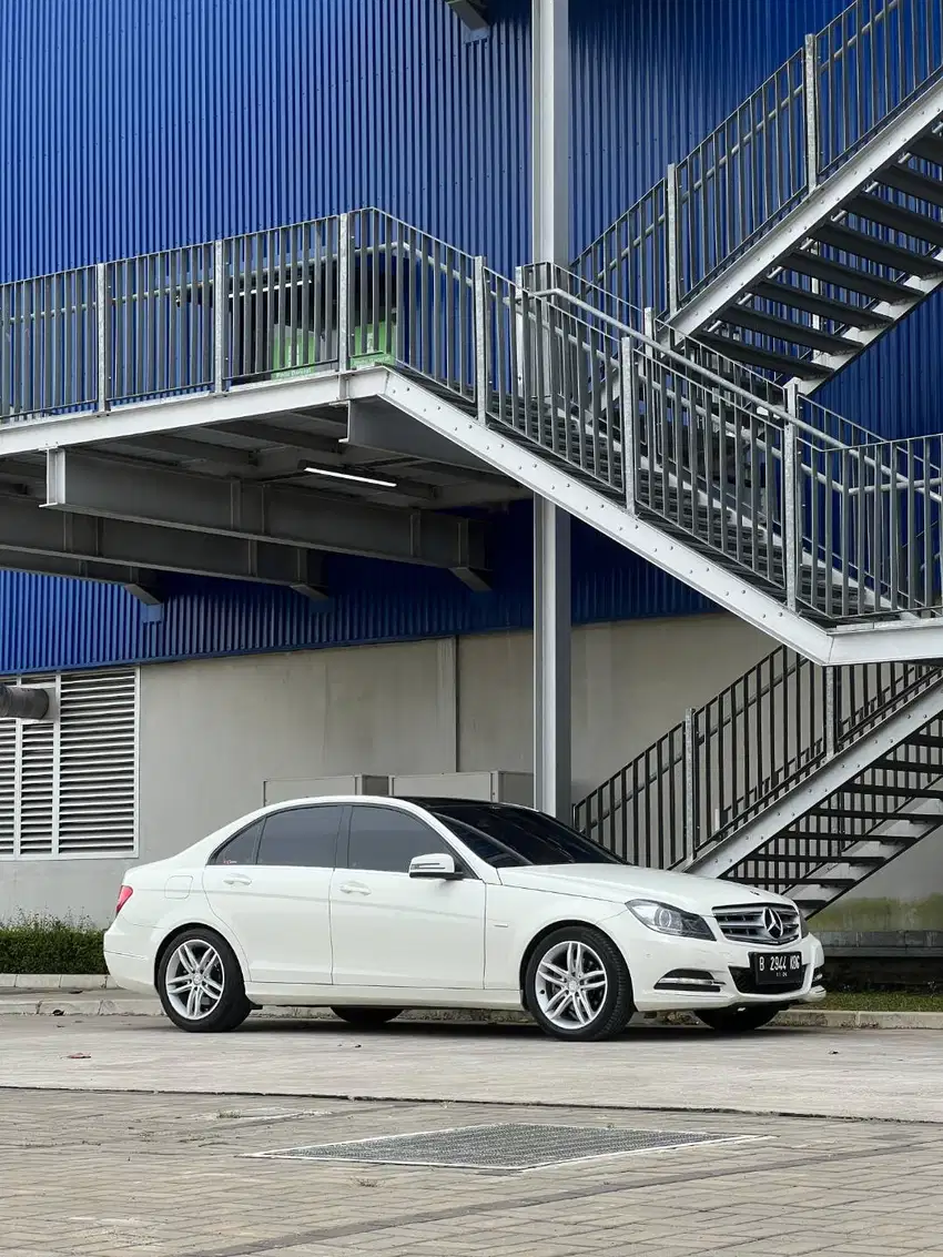 Mercedes benz C300 W204 2012 White putih mercy C300 2013 c300 2011 V6