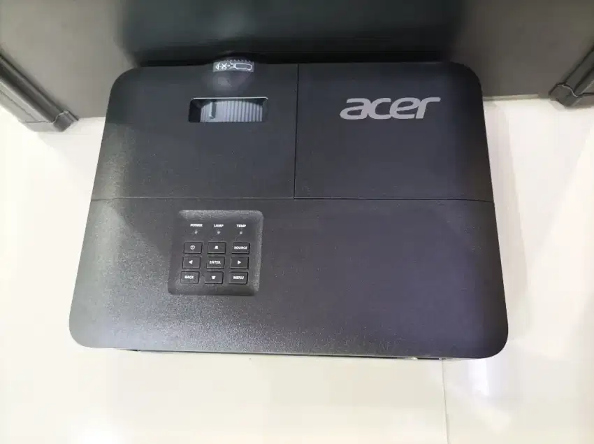 ACER X1 TKDN LCD PROYEKTOR SECOND LIKE NEW