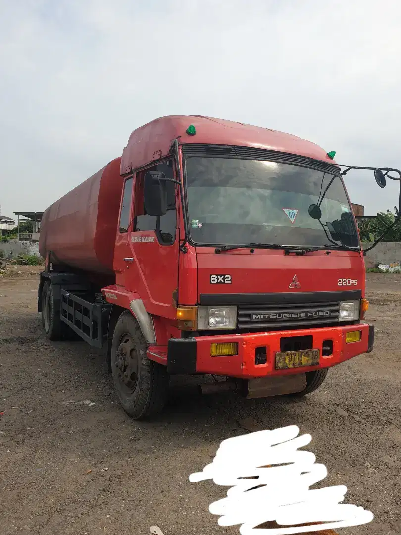 Mitsubishi FN 517 TANGKI TRONTON thn 2012