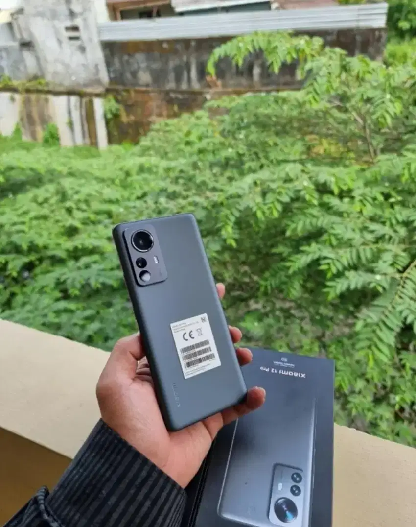 Xiaomi 12 Pro 12/256 GB Kondisi Seperti Baru