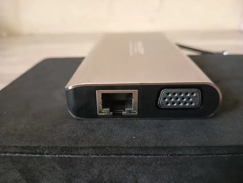 Preloved Feeltek USB-c Portable Hub Gold
