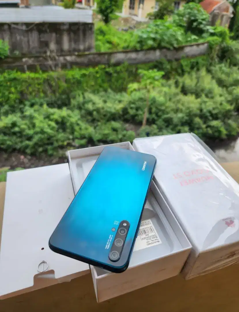 Huawei Nova 5T 8/128 GB Kondisi Seperti Baru