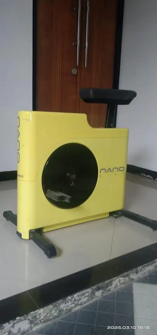 Sepeda Statis Merek “Nano”