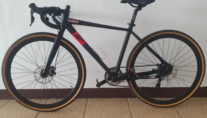 Sepeda balap gravel 8 speed