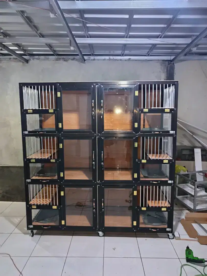 Kandang kucing alumunium