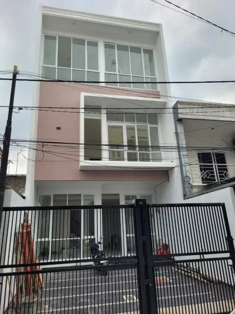 Dijual Rumah Brand New di Janur Kuning Kelapa Gading