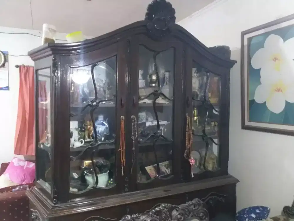 Lemari pajang hias jati jadul antik