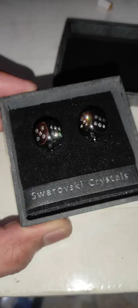 SWAROSKI CRYSTAL CUFFLINK/KANCING JAS MERK NEXT