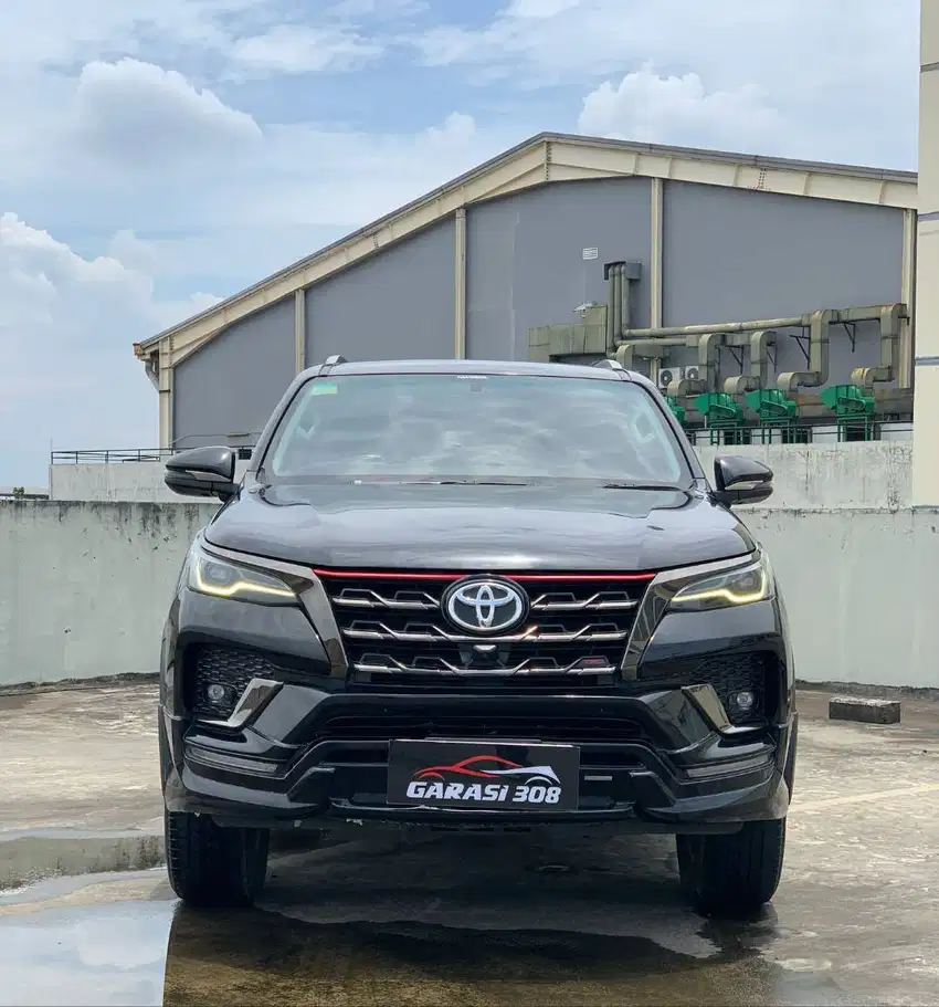 Toyota Fortuner 2.4 VRZ TRD AT Hitam diesel 2020 facelift 2021 ganjil