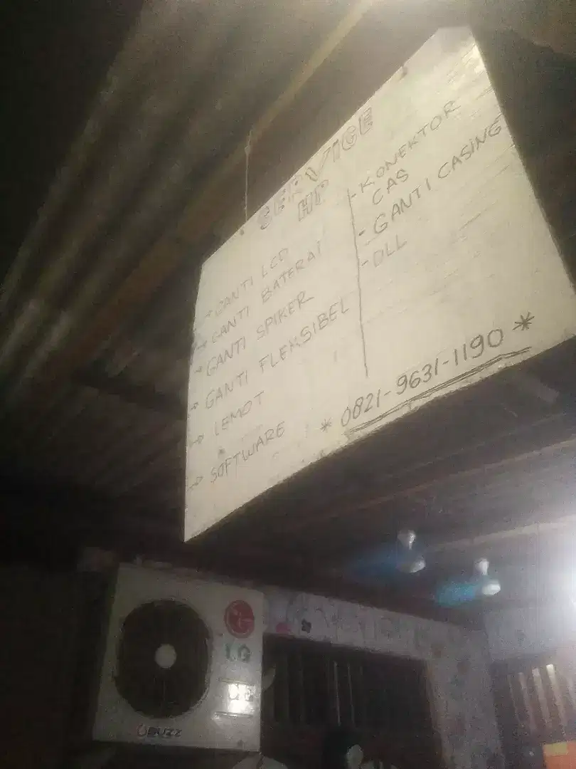 Ganti lcd hp baterai,konektor hp Heng,ganti frame hp dll.