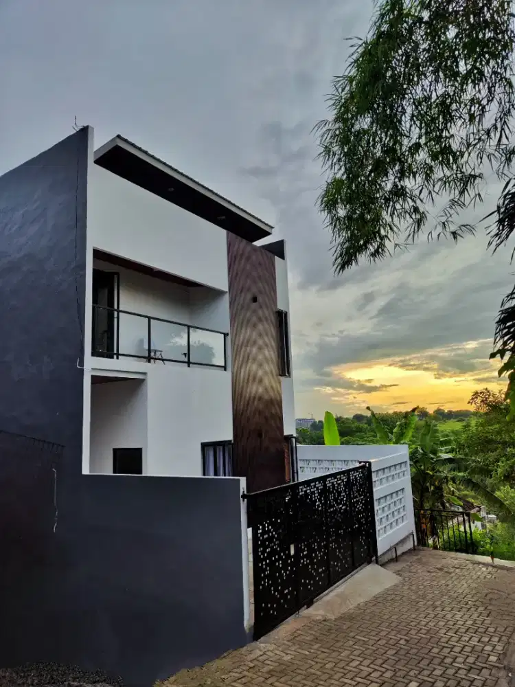 Rumah 2 lantai bebas banjir