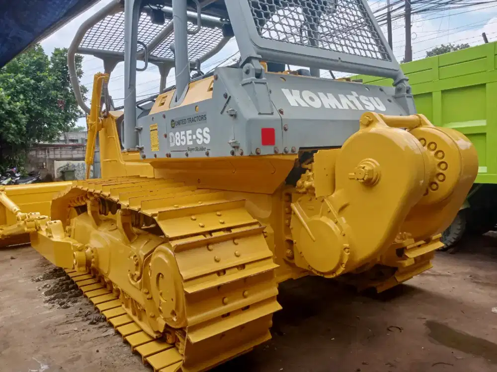 JUAL BULL DOZER 2016 + WINCH ALAT BERAT KOMATSU D85ESS-2.