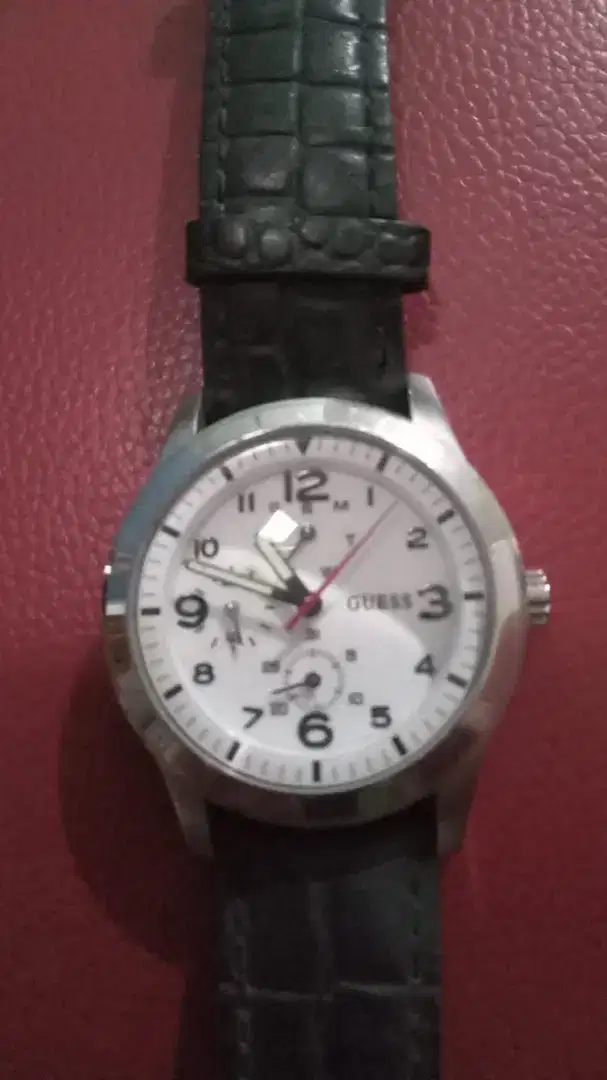 Jam Tangan Merk Guess Preloved