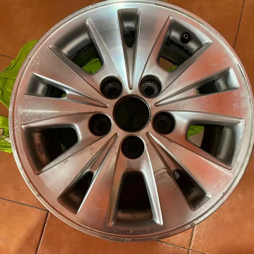 velg innova luxury R15 pnp grandmax megacarry luxio