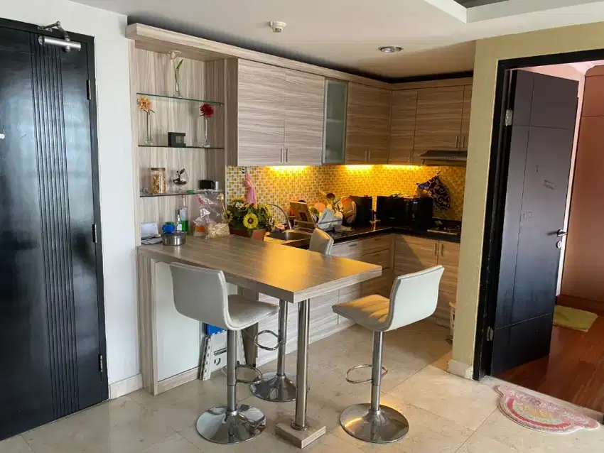 Dijual Apartemen premium di daerah strategis Jak Sel - Full Furnished