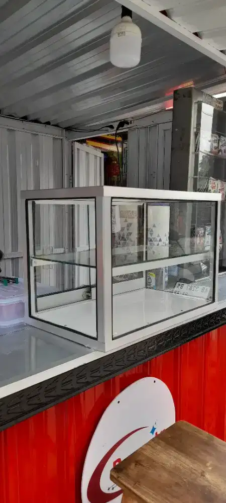 Etalase kaca mini