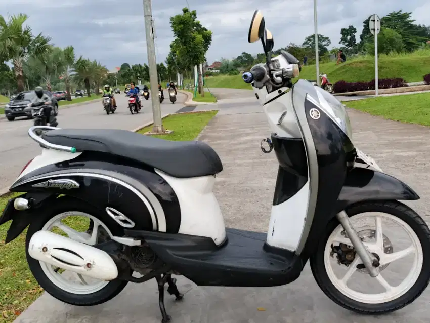 Honda Scoopy 2012 STNK hidup stater tokcer halus mulus terawat