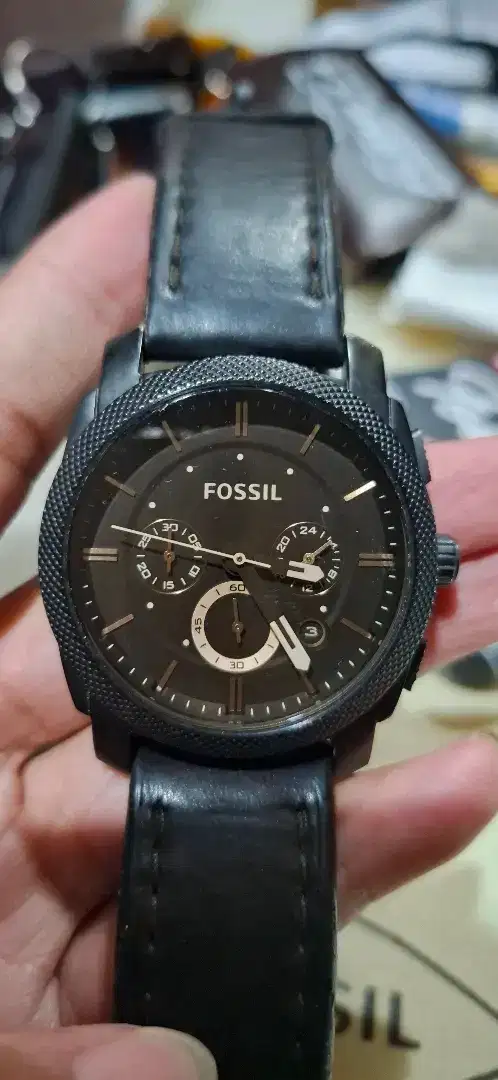 Jam Tangan Fossil hitam Leather like new