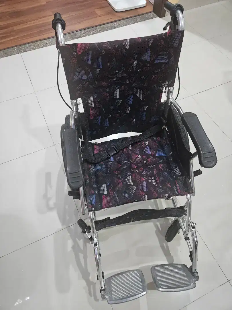 Dijual sepeda kursi roda Avico