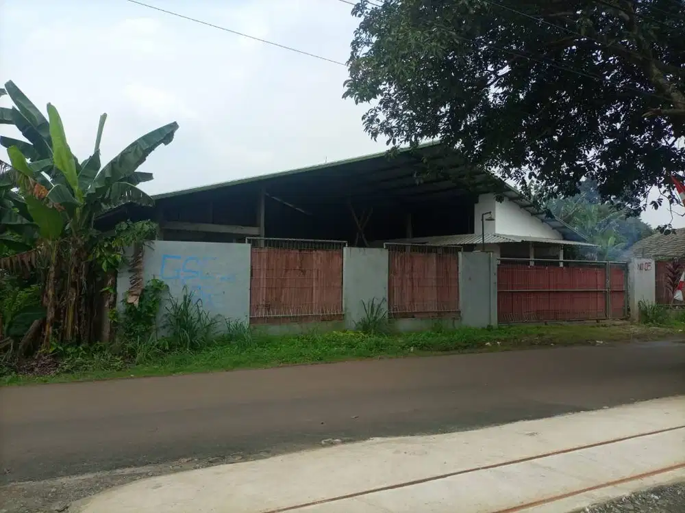 DIJUAL BANGUNAN BONUS TANAH KOSONG LUAS TAJUR HALANG BOGOR