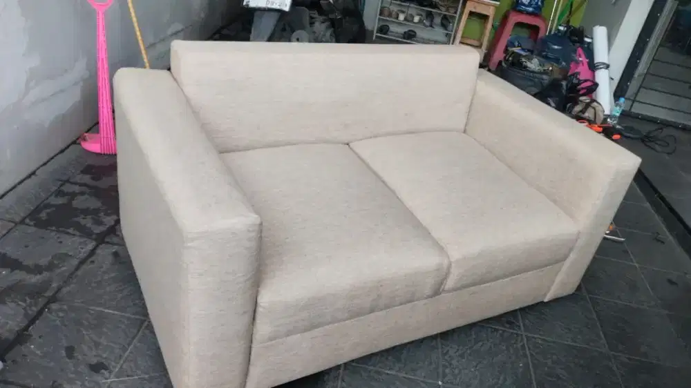 Reparasi sofa dan costume