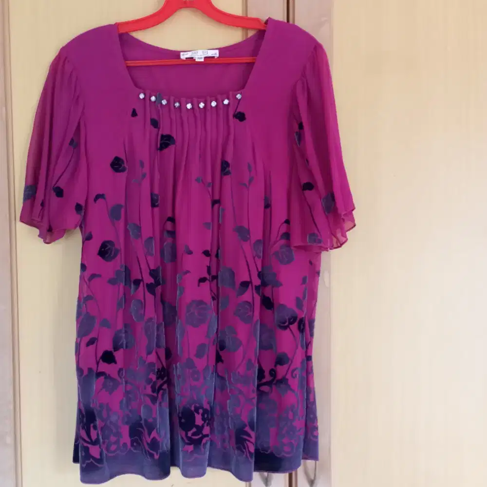 Baju atasan (Thrifting/prelove)