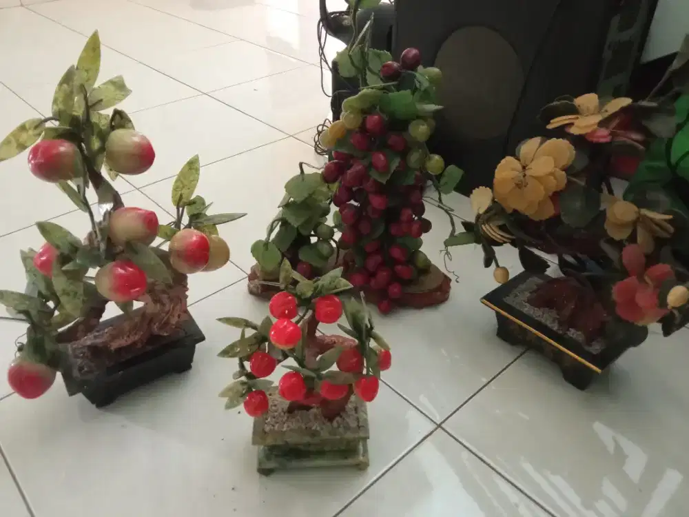 Pajangan dari batu Made china