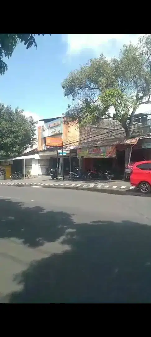Jual tanah bonus bangunan lokasi UNS solo luas 160m hrg 18jt/mtr nego