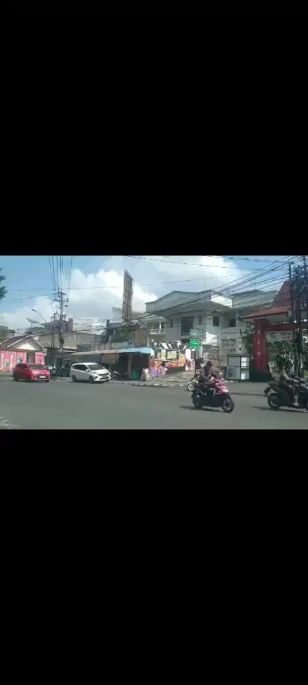 Jual rumah mewah lokasi UNS jebres solo lt 450m hrg 7Myd nego