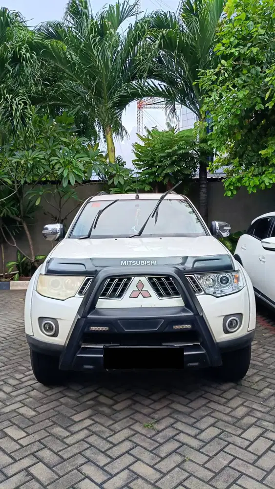 MITSUBISHI PAJERO 2010