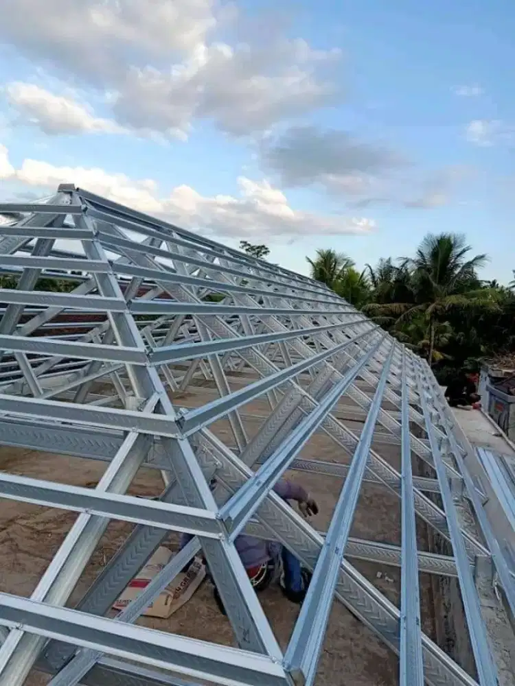 Pasang atap baja ringan