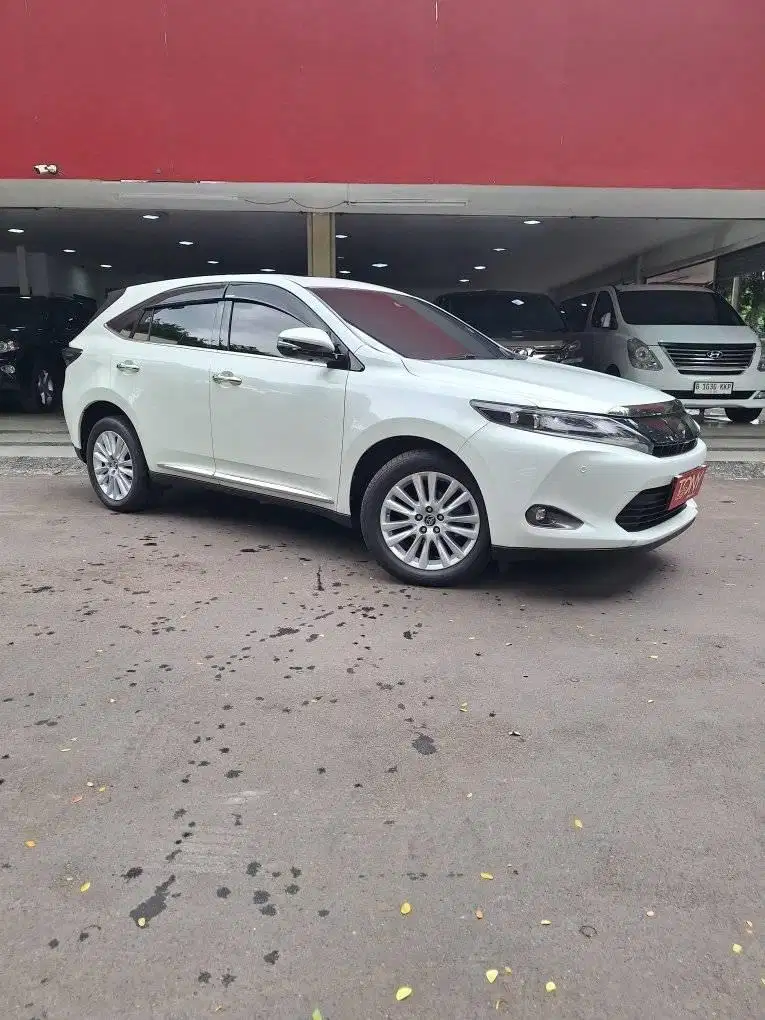 Toyota New Harrier DP 5jt Saja 2014 Putih