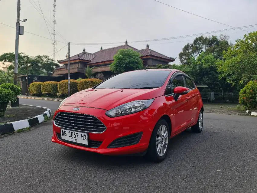 Ford Fiesta 1.5 Trand automatic 2014