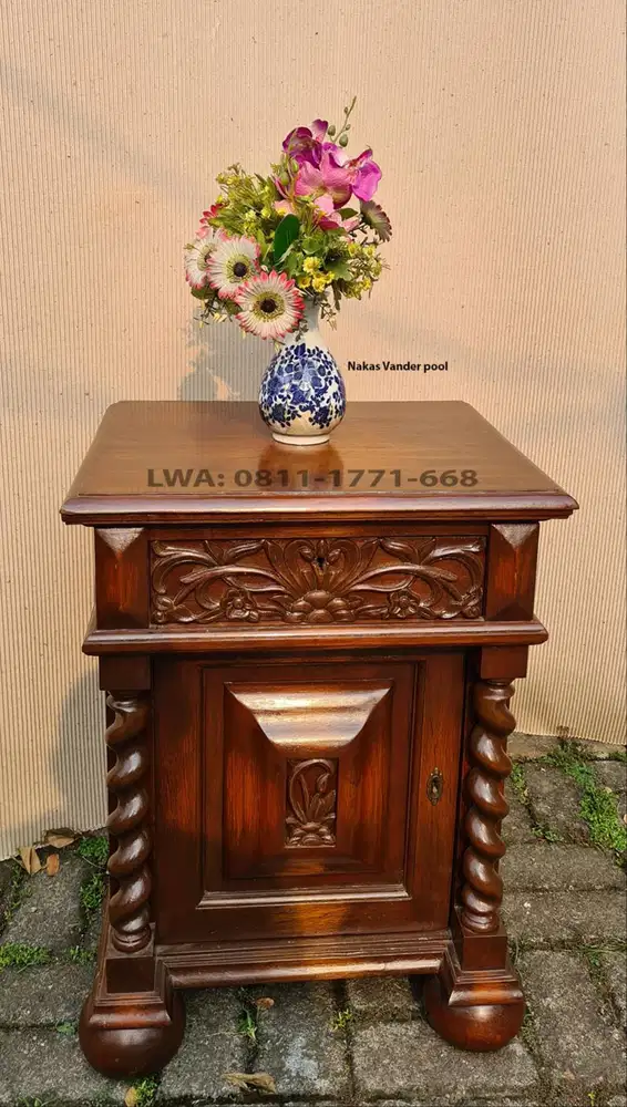 Side table vander pool antik