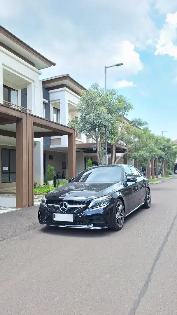 Mercedes Benz C300 AMG LINE 2019