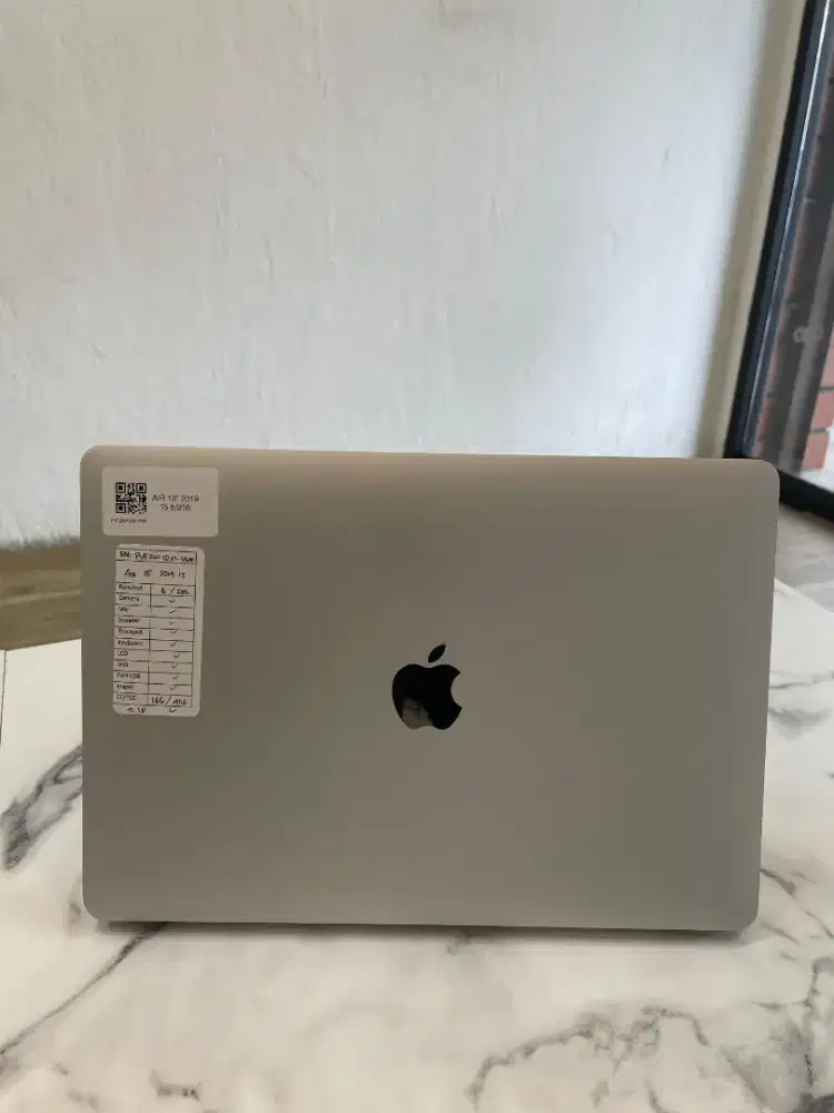 Macbook Air 2019 i5 13inch
