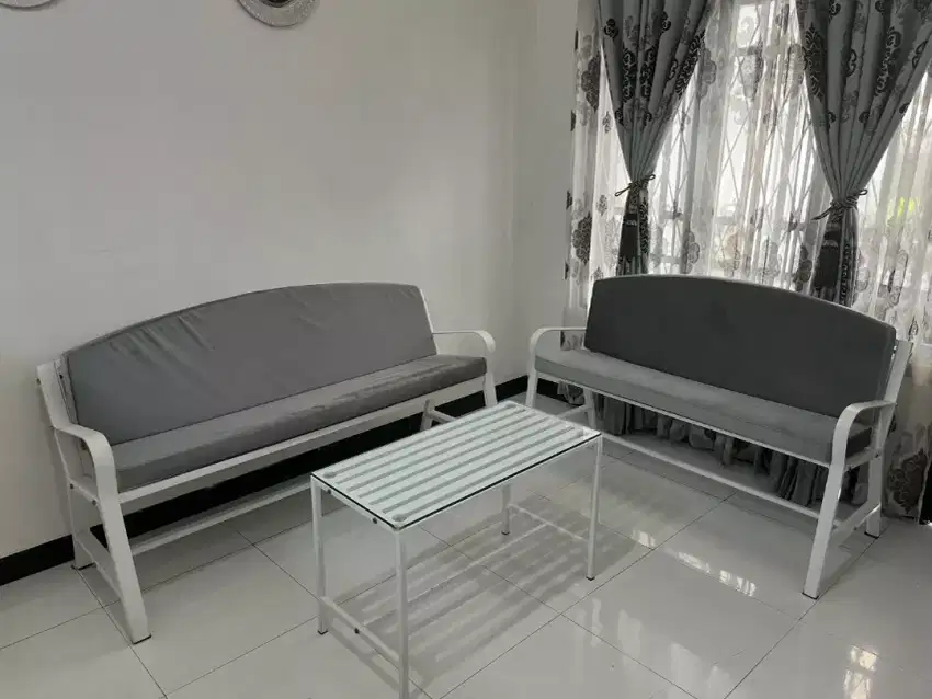 Kursi sofa besi 32 dan meja satu set