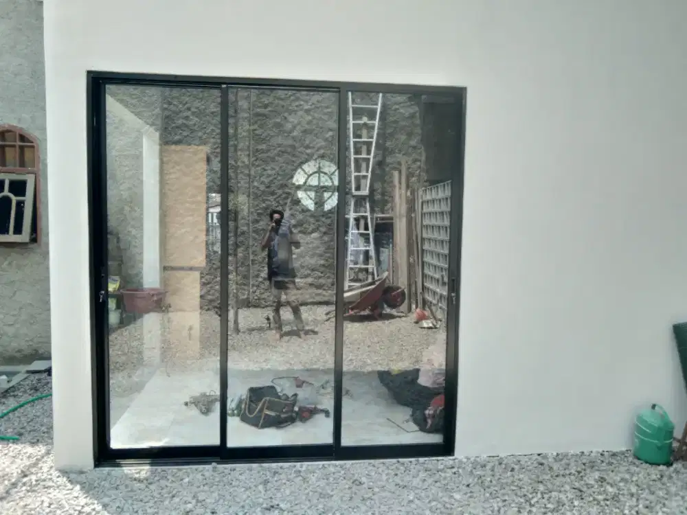 Pintu Sliding almunium 3 daun