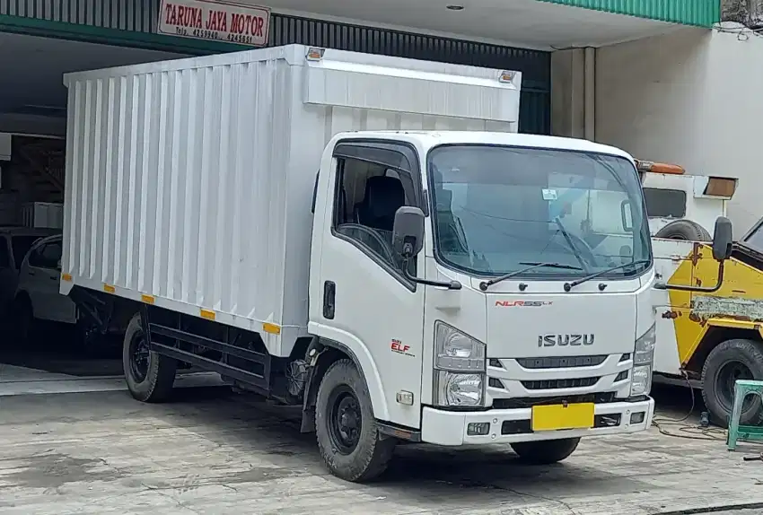 Isuzu Giga NLR55T LX Box Long Chassis Engkel 2018