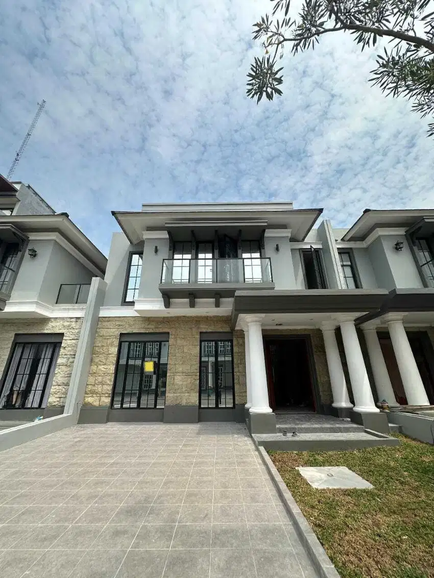 Disewakan Villa Mewah dan Megah Di Komplek Citraland Gama City (Meira)