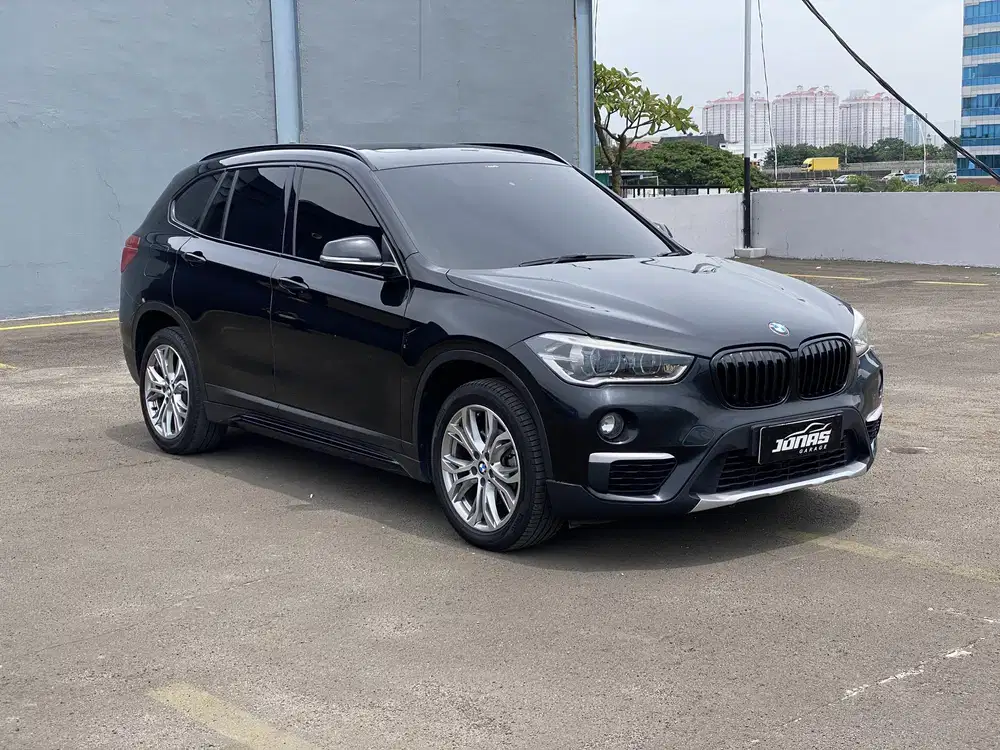 BMW X1 xline 2018 Hitam