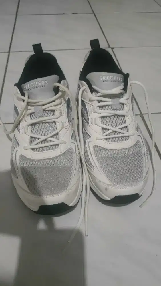 Jual sepatu skechers los angeles original