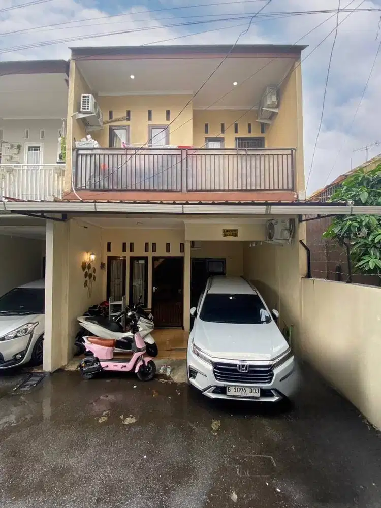 TURUN HARGA!! Rumah 2lt dekat TB.Simatupang murah strategis